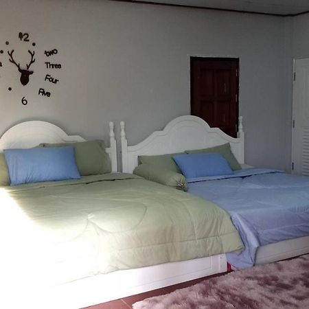 ホテルReindeer House Wat Chedi 4 People シチョン エクステリア 写真