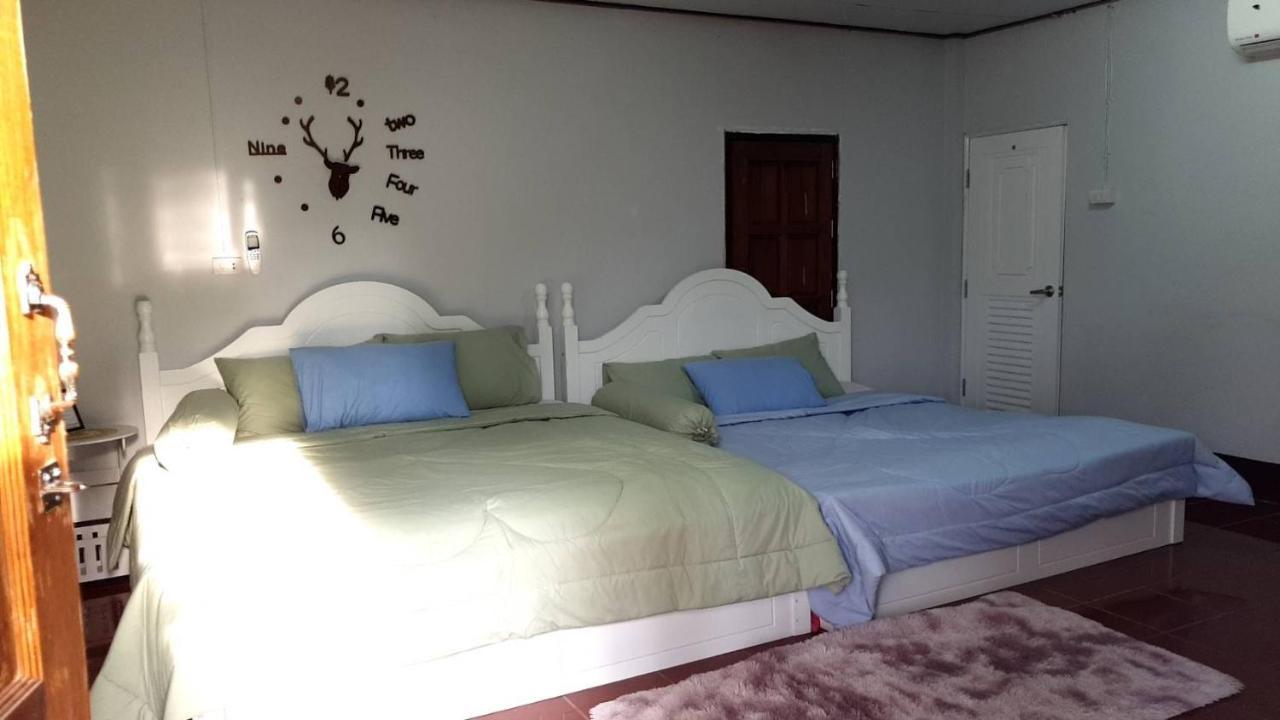 ホテルReindeer House Wat Chedi 4 People シチョン エクステリア 写真