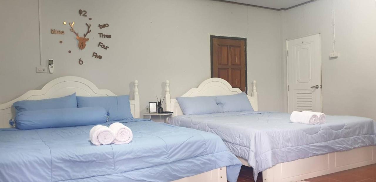 ホテルReindeer House Wat Chedi 4 People シチョン エクステリア 写真